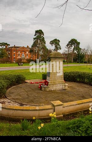 Sidcup Manor House & war Memorial. Stockfoto