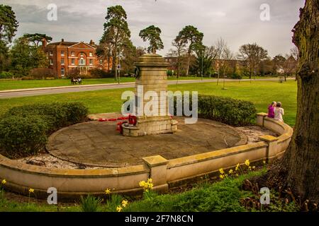 Sidcup Manor House & war Memorial. Stockfoto