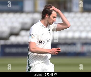 Chelmsford, Großbritannien. April 2021. CHELMSFORD ENGLAND - 08. APRIL: Ed Barnard von Worcestershire während des Championship Day einer von vier zwischen Essex CCC und Worcestershire CCC auf dem Cloudfm County Ground am 08. April 2021 in Chelmsford, England Credit: Action Foto Sport/Alamy Live News Stockfoto