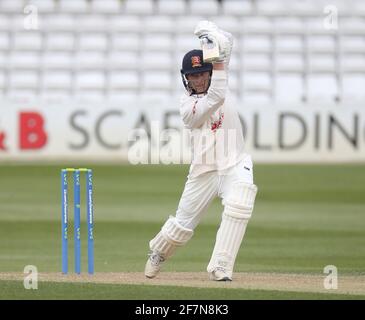 Chelmsford, Großbritannien. April 2021. CHELMSFORD ENGLAND - 08. APRIL: Essex's Tom Westley während des Championship Day einer von vier zwischen Essex CCC und Worcestershire CCC auf dem Cloudfm County Ground am 08. April 2021 in Chelmsford, England Credit: Action Foto Sport/Alamy Live News Stockfoto