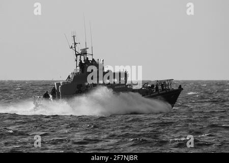 RNLB Jim Moffat (14-38), ein Rettungsboot der Trent-Klasse, das von der Royal National Lifeboat Institution (RNLI) in Ayr während der Scottish Airshow 2015 betrieben wird Stockfoto