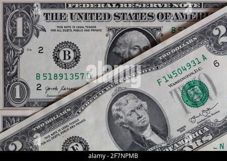 Thomas Jefferson guckt zu Designzwecken durch 1-Dollar-Banknoten Stockfoto