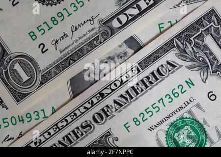 Thomas Jefferson guckt zu Designzwecken durch 1-Dollar-Banknoten Stockfoto