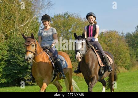 Hacking out, Mutter und Tochter Stockfoto