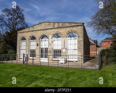 Die Orangerie, Kelmarsh Hall, Northamptonshire, Großbritannien; Gebäude aus dem späten 18. Jahrhundert, ursprünglich in der Brixworth Hall, errichtet 1954 in Kelmarsh. Stockfoto