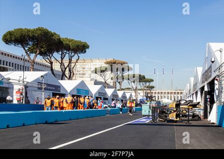 Rom, Italien. April 2021. 9. April 2021, Rom, Circuito di Roma, ABB Formula E WM Rom: Fahrerbahn, Boxengasse (Schweiz/Kroatien OUT) Quelle: SPP Sport Pressefoto. /Alamy Live News Stockfoto