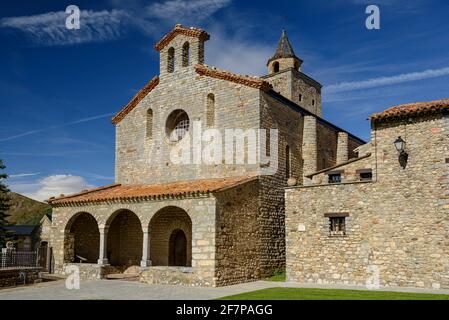 Kirche Santa Maria de Talló, im Frühling (Cerdanya, Katalonien, Spanien, Pyrenäen) ESP: Iglesia de Santa Maria de Talló, en primavera (Cerdaña, Cataluña) Stockfoto