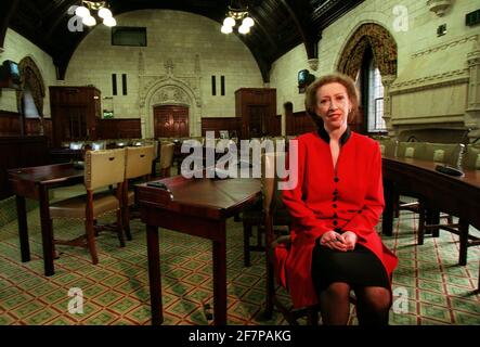 MARGARET BECKETT, DIE LEITERIN DES HAUSES IN DER NEUEN MINI-KAMMER IM UNTERHAUS. Stockfoto