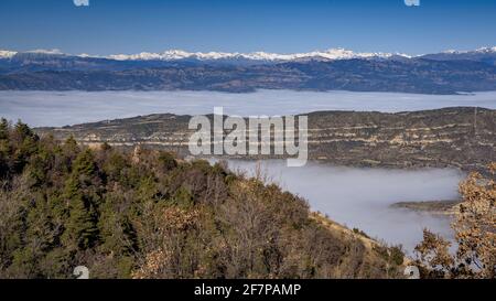 Wanderweg nach Tossal de les Torretes und Mirapallars, Montsec (Lleida, Katalonien, Spanien) ESP: Itinerario al Tossal de les Torretes y de Mirapallars, España Stockfoto