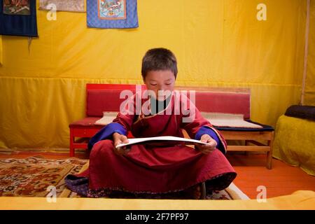 Abgelegener mongolischer Klassenraum, fotografiert im Hogno Han Tal Mongolei Stockfoto