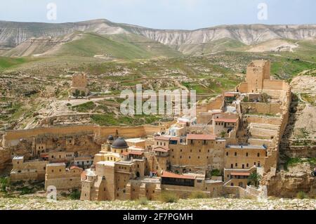 Die Heilige Lavra von Saint Sabbas, auf syrisch als Mar Saba [Marsaba] bekannt, ist ein griechisch-orthodoxes Kloster mit Blick auf das Kidron-Tal an einem Punkt auf halber b Stockfoto