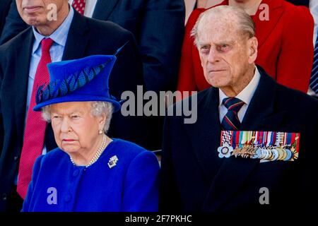 Buckingham Palace hat bekannt gegeben, dass Prinz Philip, der Herzog von Edinburgh, neben 99 der Königin, Königin Elizabeth II und dem Herzog Prinz Philip, dem Prinz von Wales, Prinz Charles und der Herzogin von Cornwall Prinzessin Camilla Parker Bowles, Der Herzog Prinz William und die Herzogin von Cambridge, die Prinzessin Kate und Prinz Harry, der Herzog von York Prinz Andrew, der Graf und die Gräfin von Wessex Prinz Edward, die Prinzessin, Königliche Prinzessin Anne, der Herzog und die Herzogin von Gloucester Birgitte, Der Herzog von Kent Prinz Edward und Prinzessin Alexandra./Alamy Live News Stockfoto