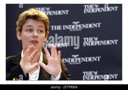 The Independent Fringe Meeting mit den Rednern David Miliband, Ruth Kelly und Ed Balls unter dem Vorsitz von Steve Richards beim Labor Party Conf. In Brighton.pic David Sandison 26/9/2005 Stockfoto