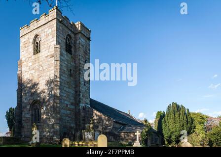 Ein Landschaftsbild aus dem Südwesten der St. Mary Le Ghyll Church, einer normannischen Kirche, in Barnoldswick, Lancashire, England. 09 Mai 2009 Stockfoto