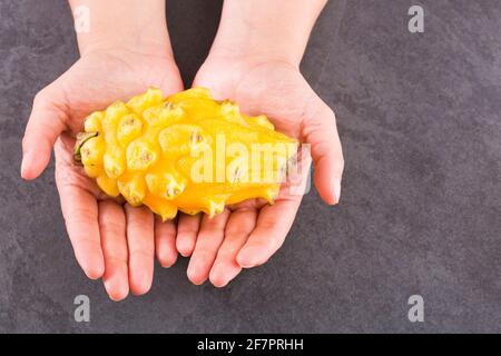 Frische gelbe Pitaya - Selenicereus megalanthus Stockfoto