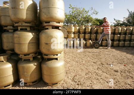 Eunapolis, bahia / brasilien - 16. märz 2010: Blick auf den Weiterverkauf von Gasküchen in der Stadt Eunapolis. *** Ortsüberschrift *** . Stockfoto