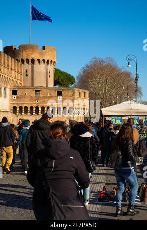 Blick auf Castel Sant'Angelo, Lungotevere Castello, Roma, Italien Stockfoto