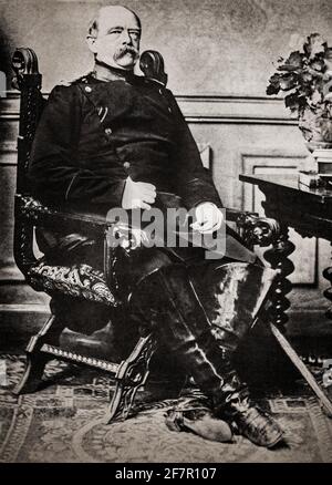 Ein Porträt von Otto von Bismarck (1815-1898), einem konservativen deutschen Staatsmann, der 1871 die Vereinigung Deutschlands meisterte und bis 1890 als erster Kanzler fungierte, in dessen Funktion er zwei Jahrzehnte lang die europäischen Angelegenheiten dominierte. Stockfoto