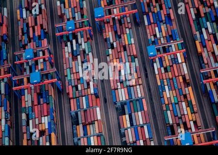Der HHLA Container Terminal Altenwerder (CTA) ist eines der weltweit modernsten Containerterminals. Es gehört der Hamburger Hafen und Logistik AG (HH Stockfoto