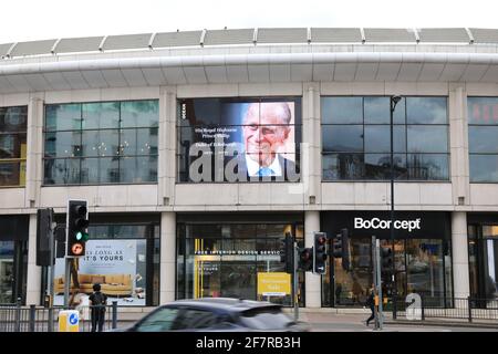 London, Großbritannien, 9. April 2021. Prinz Philip starb friedlich 2 Monate vor seinem 100. Geburtstag in Windsor. Überall gab es Ehrungen - dieses an der Finchley Road, im Norden Londons. Monica Wells/Alamy Live News Stockfoto