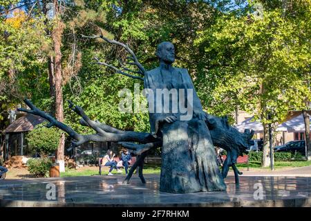 Jerewan, Armenien - 31. Oktober 2019: Statue des armenischen Komponisten und Musikwissenschaftlers Komitas in der Innenstadt von Jerewan, Armenien Stockfoto