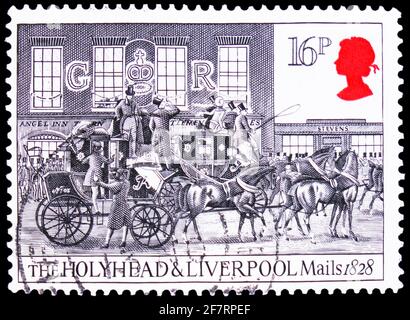 MOSKAU, RUSSLAND - 17. JANUAR 2021: Die in Großbritannien gedruckte Briefmarke zeigt Holyhead- und Liverpool-Mails, die London verlassen, 1828, Postdienst bat Stockfoto