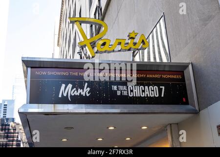 Paris Theatre Marquee in New York City, USA April 2021 Stockfoto