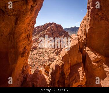 Höhepunkt durch die Felsformation am Red Rock Canyon, Nevada Stockfoto