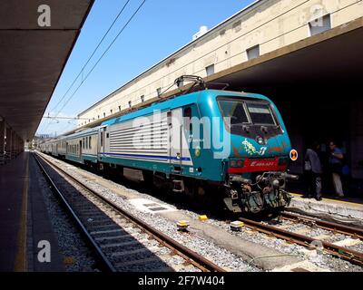 Der Bahnhof, Pisa, Italien Stockfoto