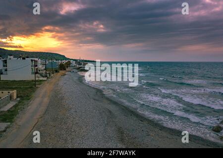 Blick auf das traditionelle griechische Dorf Milatos, Kreta, Griechenland. Stockfoto