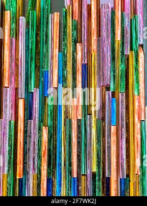 Bunte Glasmalereien. Fokus auf Vordergrund Stockfoto