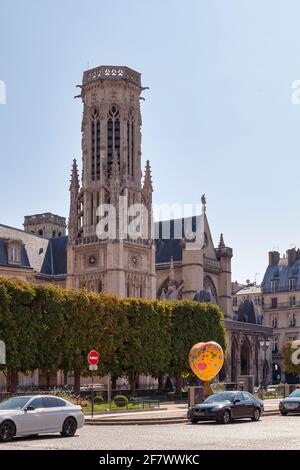 Paris, Frankreich - September 21 2020: Die Kirche Saint-Germain-l'Auxerrois befindet sich im aktuellen 1. Arrondissement von Paris. Stockfoto