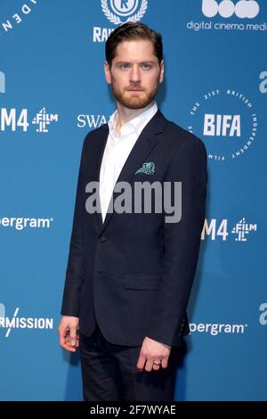 LONDON, GROSSBRITANNIEN - 02. Dezember 2018: Kyle Soller nimmt am 2. Dezember 2018 in London an den 21. British Independent Film Awards in Old Billingsgate Teil. Stockfoto