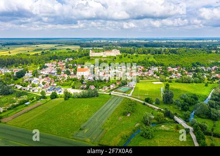 Luftpanorama der Burg in Janowiec an der Weichsel Stockfoto