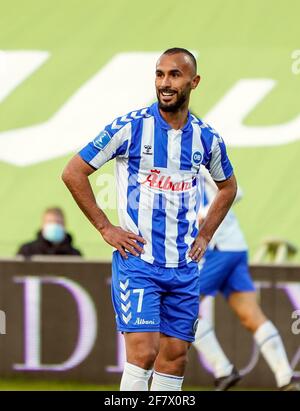 Odense, Dänemark. April 2021. Issam Jebali (7) von ob beim 3F Superliga-Spiel zwischen Odense Boldklub und Vejle Boldklub im Nature Energy Park in Odense. (Foto: Gonzales Photo/Alamy Live News Stockfoto