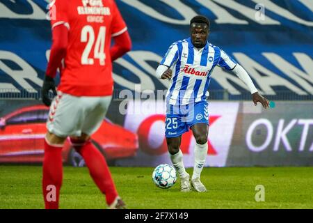 Odense, Dänemark. April 2021. Moses Opondo (25) von ob beim 3F Superliga-Spiel zwischen Odense Boldklub und Vejle Boldklub im Nature Energy Park in Odense. (Foto: Gonzales Photo/Alamy Live News Stockfoto