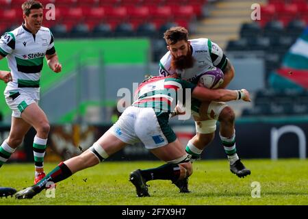 10. April 2021; Mattoli Woods Welford Road Stadium, Leicester, Midlands, England; European Rugby Challenge Cup, Leicester Tigers gegen Newcastle Falcons; Gary Graham von Newcastle Falcons auf die Anklage Stockfoto