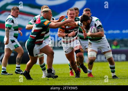 10. April 2021; Mattoli Woods Welford Road Stadium, Leicester, Midlands, England; European Rugby Challenge Cup, Leicester Tigers gegen Newcastle Falcons; Gary Graham von Newcastle Falcons auf die Anklage Stockfoto