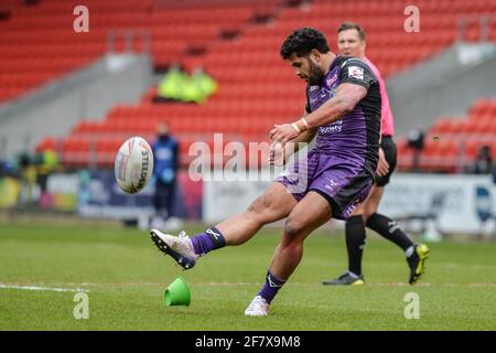 St. Helens, England - 10. April 2021 - Rhyse Martin (12) aus Leeds Rhinos startet Konvertierung während der Rugby League Betfred Challenge Cup Runde 3 St. Helens vs Leeds Rhinos im Totally Wicked Stadium, St. Helens, UK Dean Williams/Alamy Live News Stockfoto