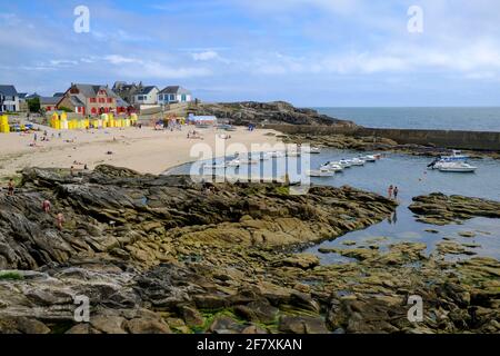 Frankreich, Batz-sur-Mer, 20.07.2019: Strand und Hafen von Saint Michel in Batz-sur-Mer an der französischen Atlantikkueste im Departement Loire-Atla Stockfoto