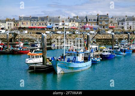 Frankreich, La Turballe, 21.07.2019: Fischerboote im Hafen von La Turballe an der französischen Atlantikkueste im Departement Loire-Atlantique in der Stockfoto