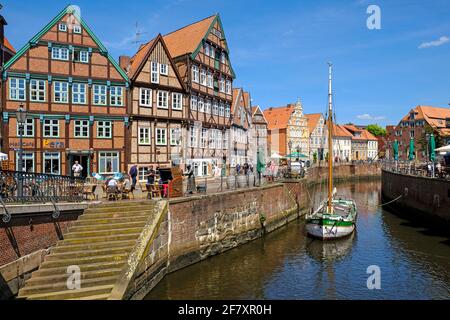 Europa, Deutschland, Niedersachsen, Stade, 07.06.2019: Fachwerkhäuser am Hansehafen in Stade Stockfoto