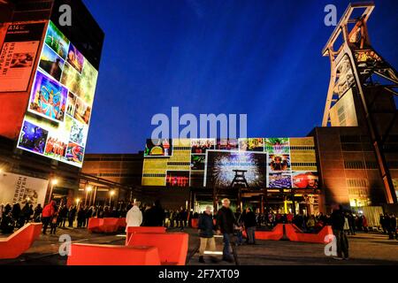 11.01.2020, Essen, Ruhrgebiet, Nordrhein-Westfalen, Deutschland - zehn nach zehn, 10 Jahre Kulturhauptstadt und Ruhr Museum. Alle Bilder sind noch nicht da. Stockfoto