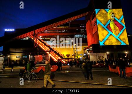11.01.2020, Essen, Ruhrgebiet, Nordrhein-Westfalen, Deutschland - zehn nach zehn, 10 Jahre Kulturhauptstadt und Ruhr Museum. Alle Bilder sind noch nicht da. Stockfoto