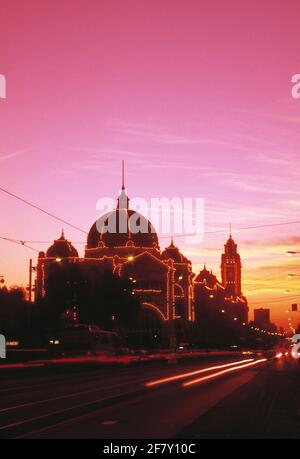 Australien. Melbourne. Bahnhof Flinders Street bei Sonnenuntergang. Stockfoto