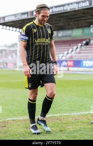 NORTHAMPTON, GROSSBRITANNIEN. 10. APRIL : Kapitän der Bristol Rovers Luke Leahy während der ersten Hälfte des Spiels der Sky Bet League 1 zwischen Northampton Town und Bristol Rovers im PTS Academy Stadium, Northampton ON . (Kredit: John Cripps, Mi News) Kredit: MI Nachrichten & Sport /Alamy Live Nachrichten Stockfoto