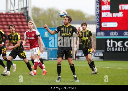 NORTHAMPTON, GROSSBRITANNIEN. 10. APRIL : Kapitän der Bristol Rovers Luke Leahy während der ersten Hälfte des Spiels der Sky Bet League 1 zwischen Northampton Town und Bristol Rovers im PTS Academy Stadium, Northampton ON . (Kredit: John Cripps, Mi News) Kredit: MI Nachrichten & Sport /Alamy Live Nachrichten Stockfoto