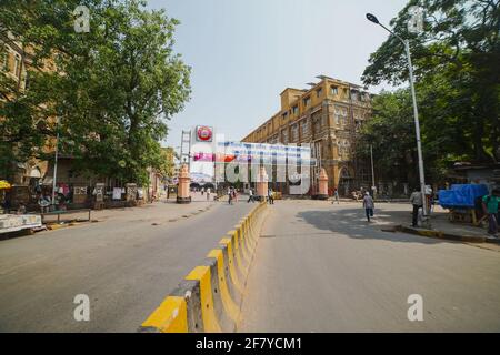 Menschenleerer Blick auf ein Fort BEST Bus Depot während der Sperre in Maharashtra Covid 19 Pandemie Mumbai, Maharashtra, Indien - 05 04 2021 Stockfoto