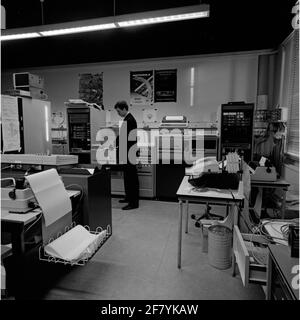 Innenansicht des Kalkulationszentrums des Kim (Royal Institute for the Marine) im Dezember 1989. Stockfoto