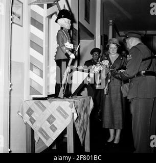 Prinzessin Irene besucht das Wardregiment Fuselers 'Prinzessin Irene' in der Frederik Hendrikkazerne in Vught. Stockfoto